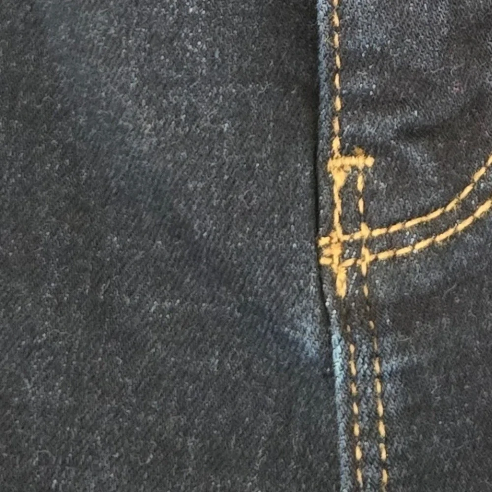 WHBM White House Black Market Dark Wash Bootcut‎ Jeans Raw Hem Size 2R